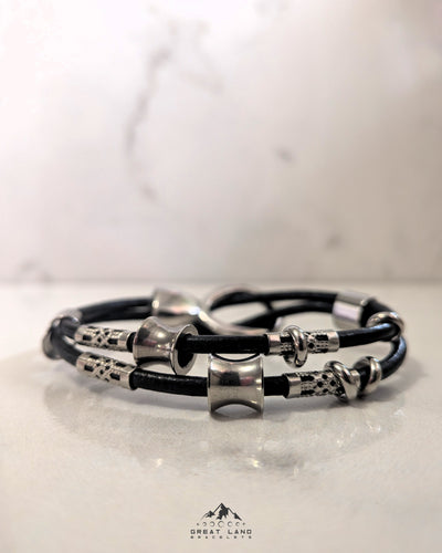 Fidget on the Glenn MM35 Bracelet